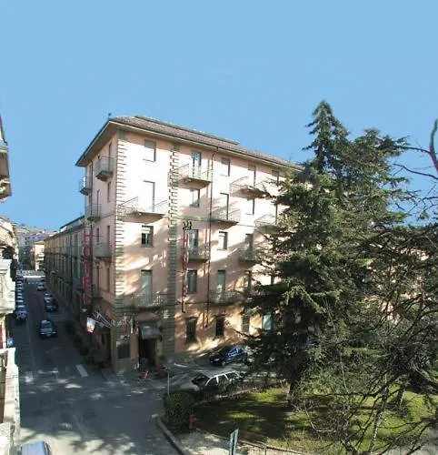Giacomo Morra - Handwritten Collection 4* Alba (Piedmont)