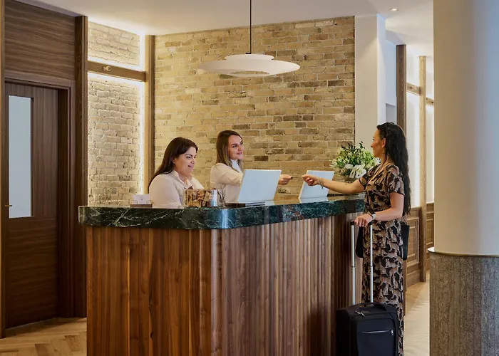 Giacomo Morra - Handwritten Collection 4* Alba (Piedmont)