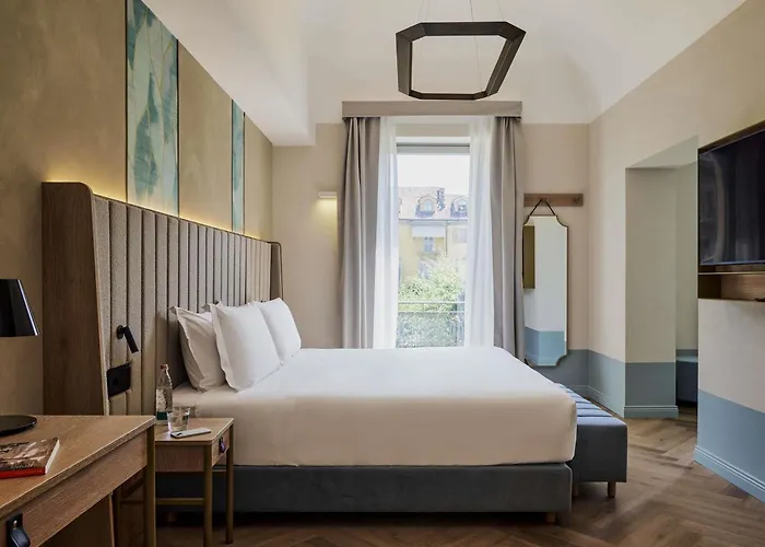 Giacomo Morra - Handwritten Collection 4* Alba (Piedmont)